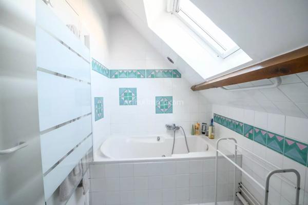Vente                                                      Maison
                        
                     7 pièces                      126 m2                     à Nogent-sur-Marne