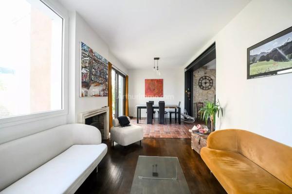 Vente                                                      Maison
                        
                     7 pièces                      126 m2                     à Nogent-sur-Marne