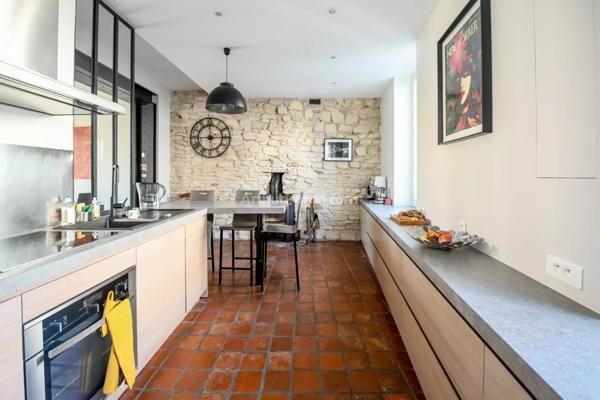 Vente                                                      Maison
                        
                     7 pièces                      126 m2                     à Nogent-sur-Marne