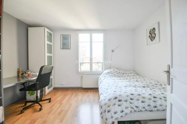 Vente                                                      Maison
                        
                     7 pièces                      126 m2                     à Nogent-sur-Marne