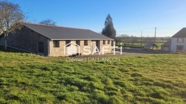 Corps de ferme de 325 m² habitables sur plus de 3 hectares – À 3 km d’Ernée (Mayenne) – Bien rare et plein de charme !