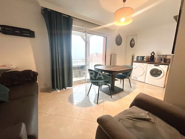 Bel appartement de  33.57 m², résidence avec ascenseur, Sainte Cécile