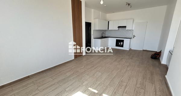 Location Appartement 2 pièces 44 m² - Marseille 13012