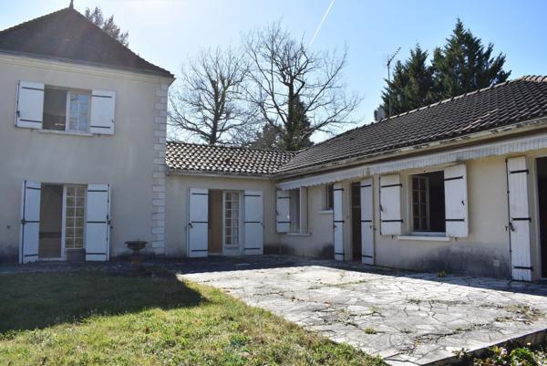 MAISON DE CHARME SUR TERRAIN DE 14000 M2