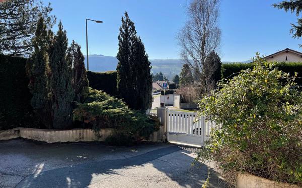 Maison à vendre    4 pièces • 86,57 m2 Saint-Étienne