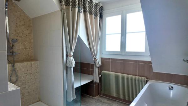 Maison familiale avec piscine