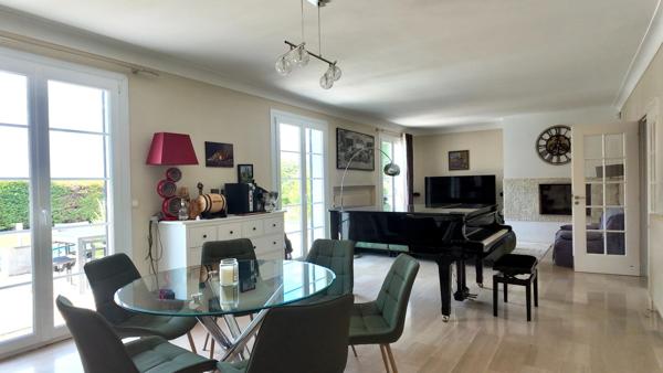Maison familiale avec piscine