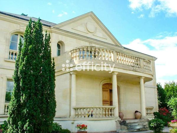 Maison
         10 pièces
        - 570 m² Bien prestige 1 890 000 € *
