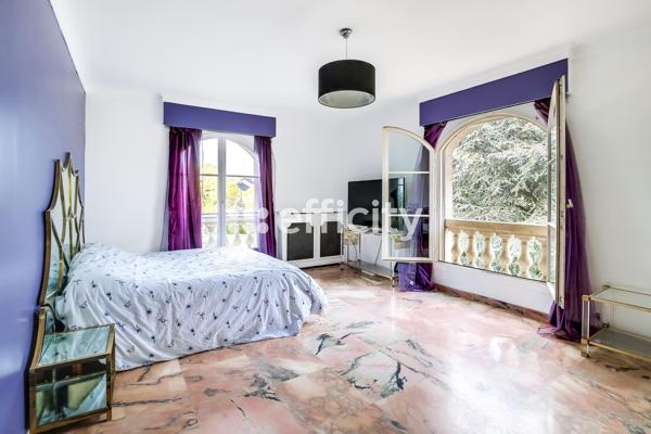Maison
         10 pièces
        - 570 m² Bien prestige 1 890 000 € *