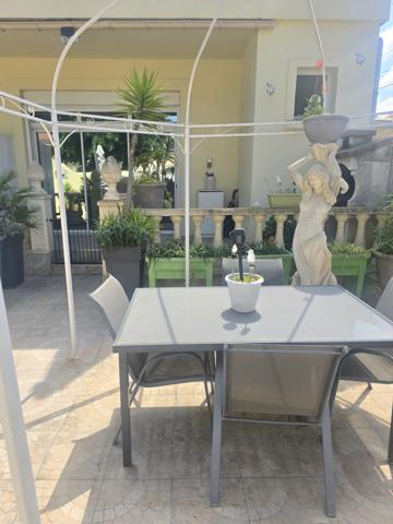 Marseille (13009) 4 appartements sans travaux gros revenus locatifs
