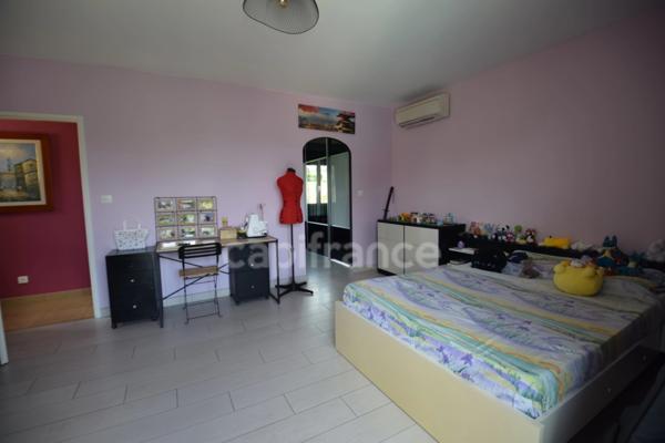 Propriété 5 chambres - T3 attenant - garage XXL - piscine à MARMANDE (47)
