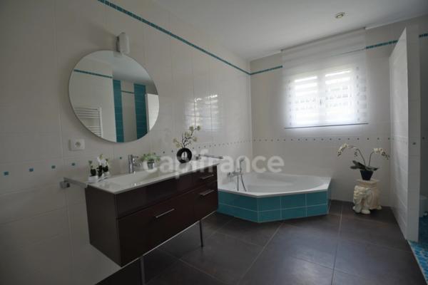 Propriété 5 chambres - T3 attenant - garage XXL - piscine à MARMANDE (47)
