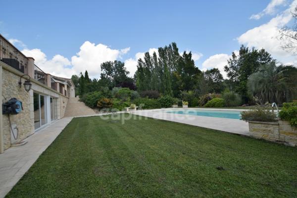Propriété 5 chambres - T3 attenant - garage XXL - piscine à MARMANDE (47)