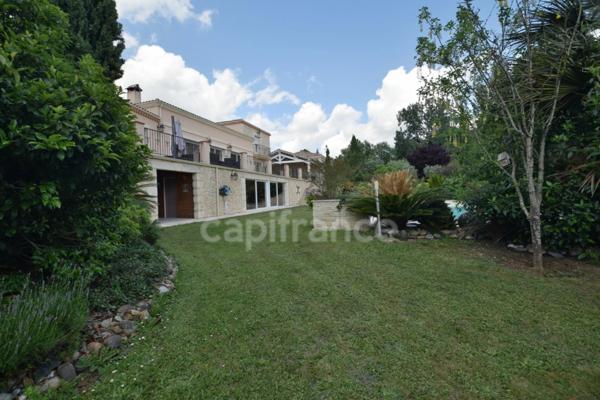 Propriété 5 chambres - T3 attenant - garage XXL - piscine à MARMANDE (47)