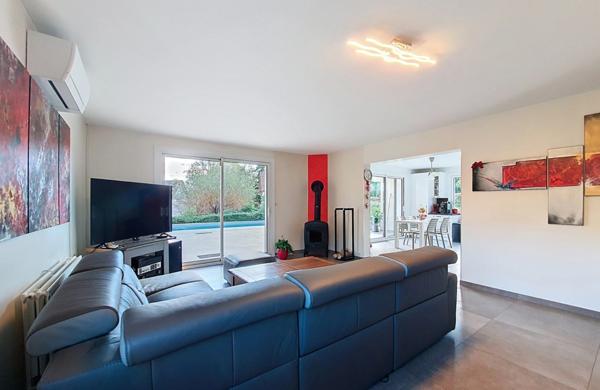 A 10min de CHAMBERY sur NOVALAISE Villa d’architecte 7 pièces de 220 m² plus T2 indépendant 50 m² sur plus de 1700m2– Idéal pour revenu locatif, activité professionnelle ou l'accueil de votre famille