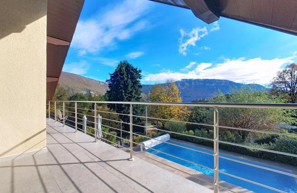 A 10min de CHAMBERY sur NOVALAISE Villa d’architecte 7 pièces de 220 m² plus T2 indépendant 50 m² sur plus de 1700m2– Idéal pour revenu locatif, activité professionnelle ou l'accueil de votre famille