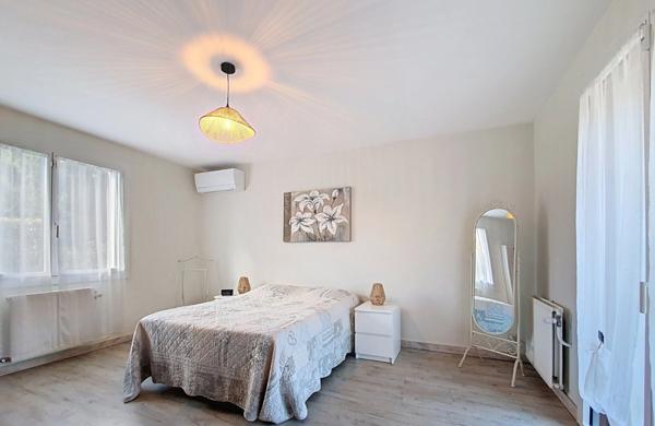 A 10min de CHAMBERY sur NOVALAISE Villa d’architecte 7 pièces de 220 m² plus T2 indépendant 50 m² sur plus de 1700m2– Idéal pour revenu locatif, activité professionnelle ou l'accueil de votre famille