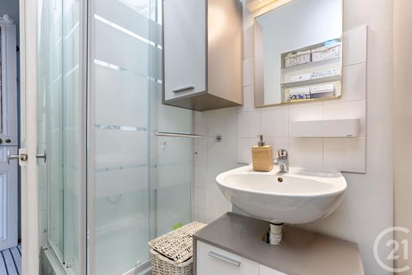Appartement F2 à vendre  2 pièces - 55,17 m 2   PARIS  - 75010
