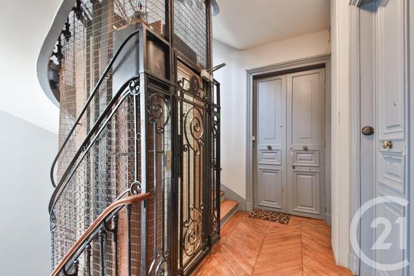 Appartement F2 à vendre  2 pièces - 55,17 m 2   PARIS  - 75010
