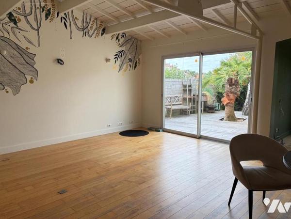 A VENDRE à REZE - TROIS MOULINS - Une Maison de 164m2 hab. avec jacuzzi et jardin de 595m2