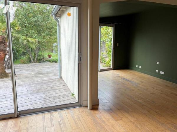 A VENDRE à REZE - TROIS MOULINS - Une Maison de 164m2 hab. avec jacuzzi et jardin de 595m2