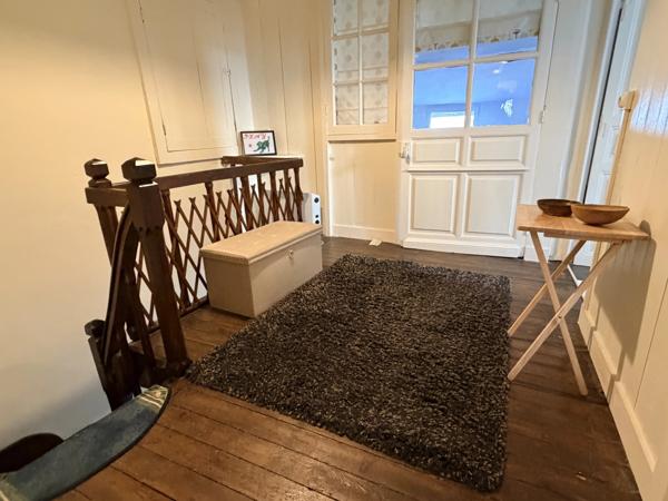 Profitez de la vie au village avec cette grande maison de 4 chambres