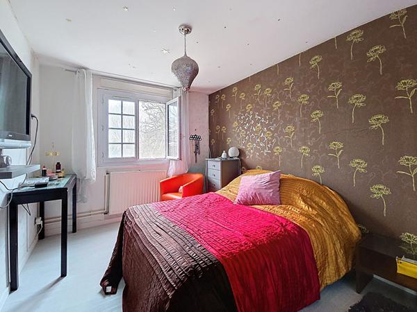 Maison Dreux proche centre ville et écoles - garage accolé - jardin - 3 chambres, double séjour