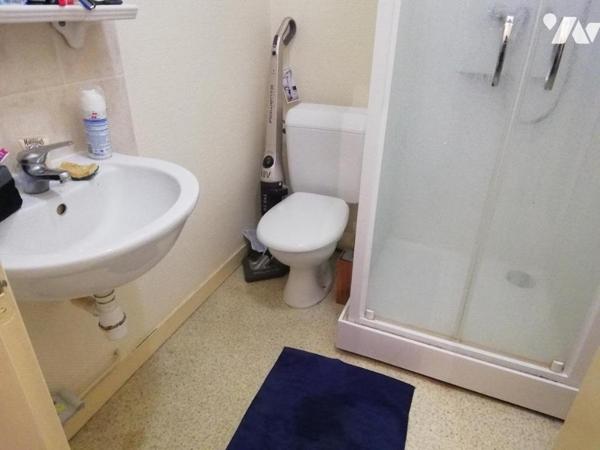 BESANCON PROCHE CENTRE UN LOT DE DEUX studios 