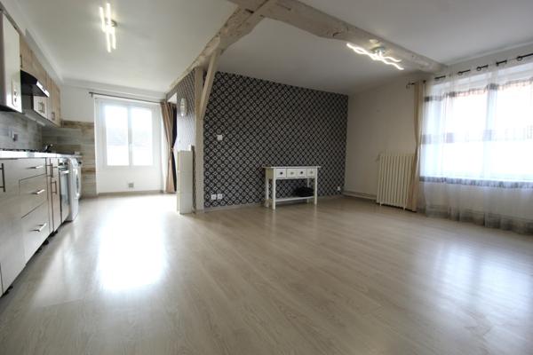 Nevers (58000) Appartement duplex avec garage et jardin privatif