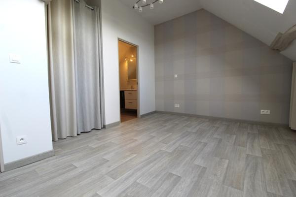 Nevers (58000) Appartement duplex avec garage et jardin privatif