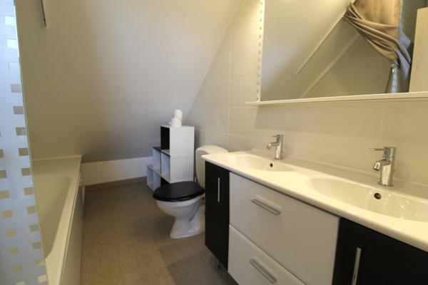 Nevers (58000) Appartement duplex avec garage et jardin privatif