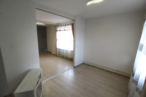 Nevers (58000) Appartement duplex avec garage et jardin privatif