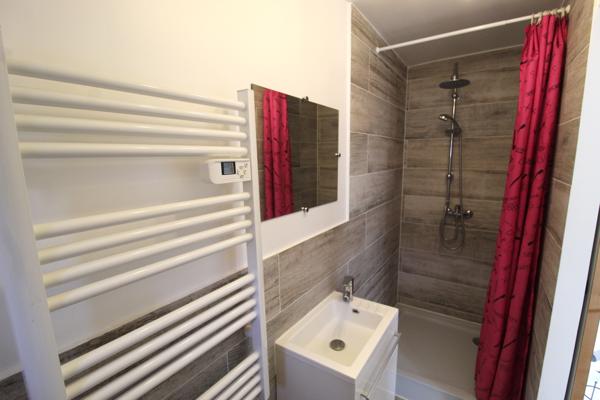 Nevers (58000) Appartement duplex avec garage et jardin privatif