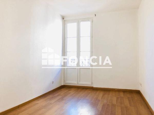 Location Appartement 4 pièces 71.8 m² - 2 RUE D'ANTRECHAUS Toulon 83000