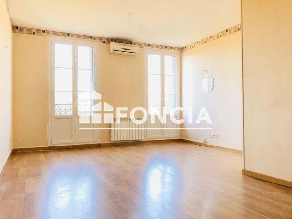 Location Appartement 4 pièces 71.8 m² - 2 RUE D'ANTRECHAUS Toulon 83000