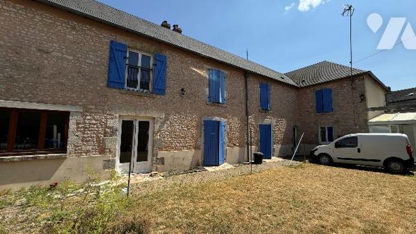 Grande maison à vendre hyper centre de JANVILLE EN BEAUCE en Eure-et-Loir (28310)