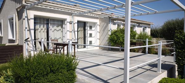 Rochefort-du-Gard (30650) Villa 120m2 de plain pied avec un studio de 20m2