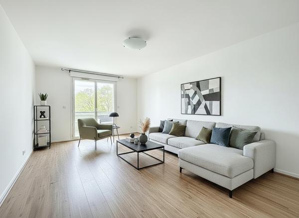 TOURS NORD - APPARTEMENT 3 PIECES AVEC BALCON, CAVE ET PLACE DE PARKING PRIVATIVE