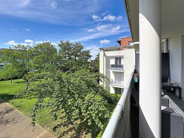 TOURS NORD - APPARTEMENT 3 PIECES AVEC BALCON, CAVE ET PLACE DE PARKING PRIVATIVE