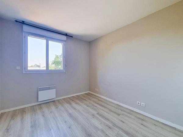 TOURS NORD - APPARTEMENT 3 PIECES AVEC BALCON, CAVE ET PLACE DE PARKING PRIVATIVE