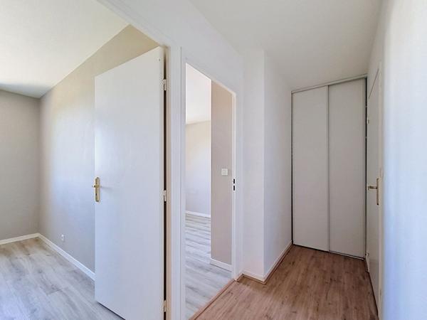TOURS NORD - APPARTEMENT 3 PIECES AVEC BALCON, CAVE ET PLACE DE PARKING PRIVATIVE