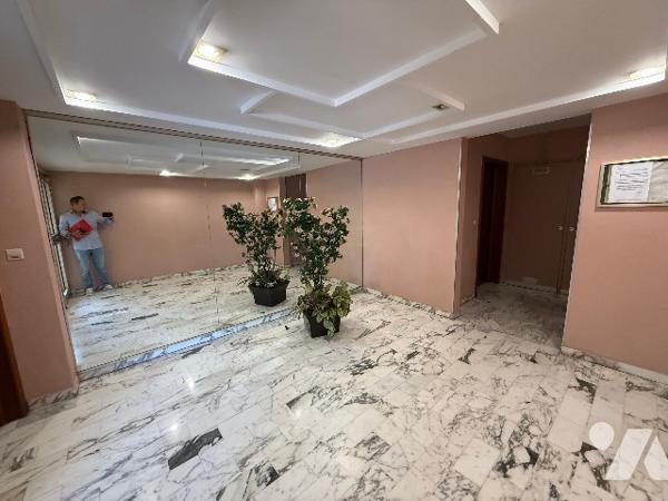 En exclusivité au calme au Cœur des Vespins dans une résidence de standing , un 3 pièces traversant.