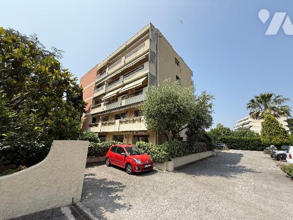 En exclusivité au calme au Cœur des Vespins dans une résidence de standing , un 3 pièces traversant.