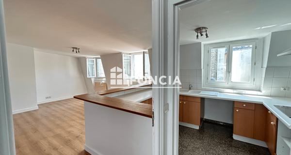 Location Appartement 2 pièces 42.1 m² - Paris 75008