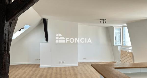 Location Appartement 2 pièces 42.1 m² - Paris 75008