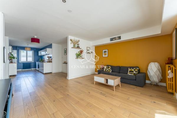 COEUR GRATTE-CIEL – Lumineux T4 de 102m² avec loggia, parking