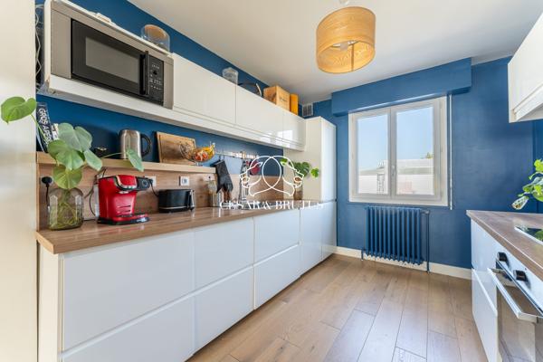 COEUR GRATTE-CIEL – Lumineux T4 de 102m² avec loggia, parking