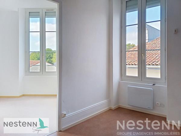 A vendre à Saujon, appartement T1 en plein centre ville à quelques minutes des thermes.