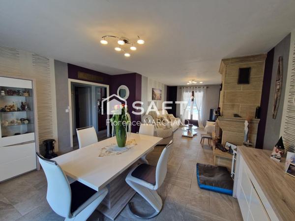 PLAIN-PIED 3 CHAMBRES GRAND JARDIN TRAVERSANT PISCINE