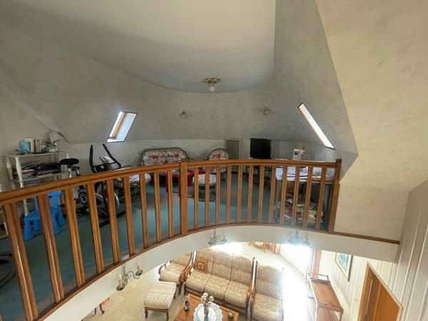 Maison - 6 pièces - 200 m²